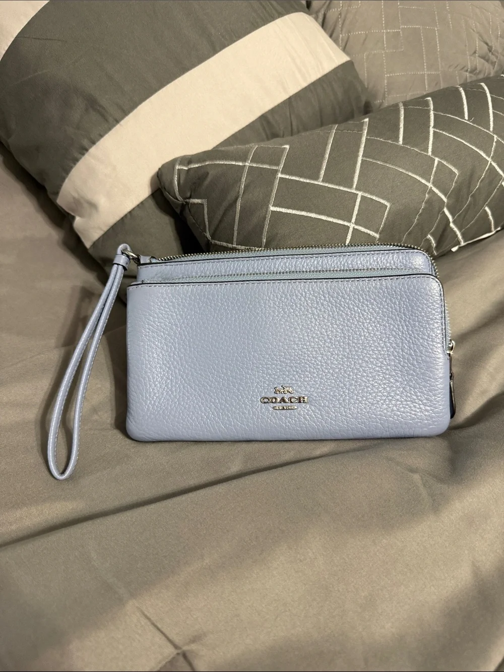 COACH Light Blue Pebbled Leather Wristlet Clutch with Gold Logo - Picture 1 of 8